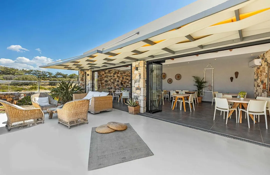 Paradise Island Villas-1
